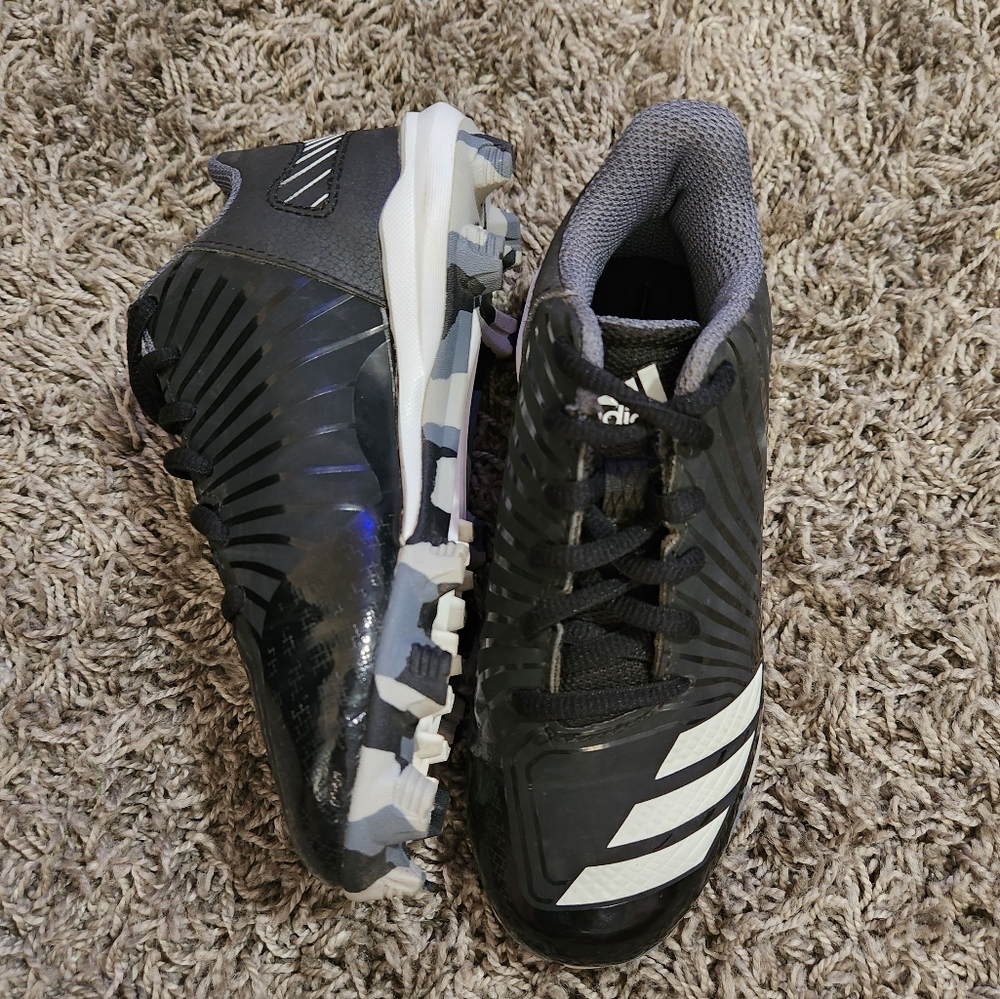 Boys adidas soccer shoes size 12